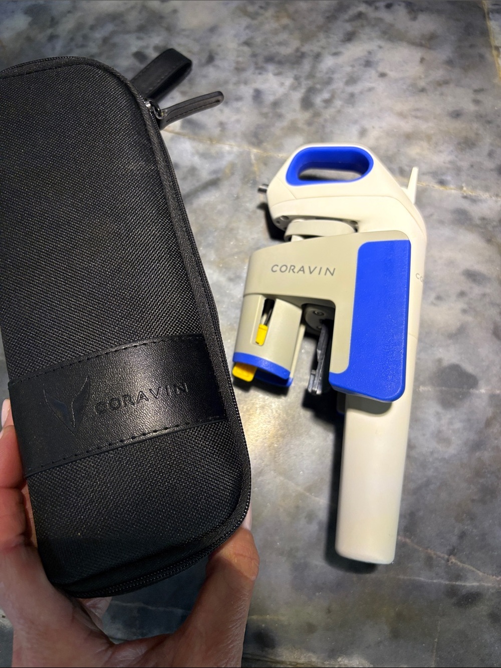 Coravin White and Blue Wine Preservation Pourer